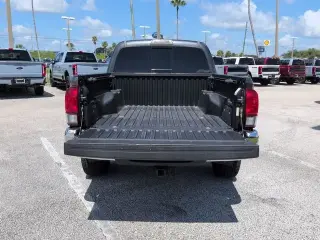 Toyota Tacoma 2018 4x2 TRD Todo Terreno 4p Doble Cabina 5.0 ft SB