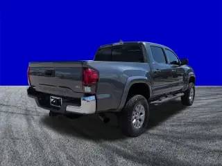 Toyota Tacoma 2018 4x2 TRD Todo Terreno 4p Doble Cabina 5.0 ft SB