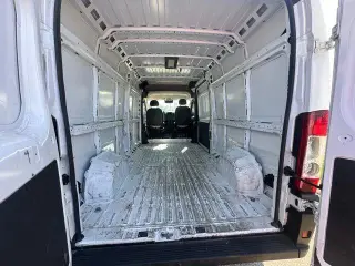 Ram ProMaster 2025 Tradesman 3500 159 WB 3dr High Roof Cargo Van sin asiento de pasajero