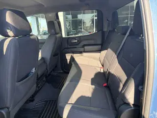 Chevrolet Silverado 1500 2024 4x4 Custom 4dr Crew Cab 5,8 pies SB