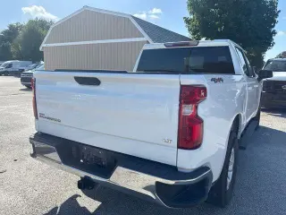 Chevrolet Silverado 1500 2021 4x4 LT 4p. Cabina Completa 5.8 pies C. con 1LT