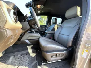 Chevrolet Colorado 2023 4x4 ZR2 4p Cabaína de Tripulante 5 pies ST