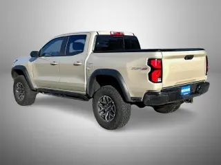 Chevrolet Colorado 2023 4x4 ZR2 4p Cabaína de Tripulante 5 pies ST