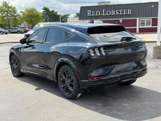 Ford Mustang Mach-E 2023 AWD Premium 4dr SUV