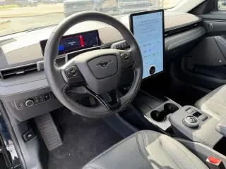 Ford Mustang Mach-E 2023 AWD Premium 4dr SUV
