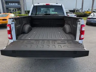 Ford F-150 2023 4x2 XL 2p Cab Estándar 6.5 pies SB