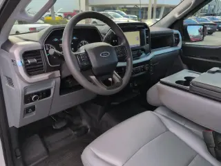 Ford F-150 2023 4x2 XL 2p Cab Estándar 6.5 pies SB