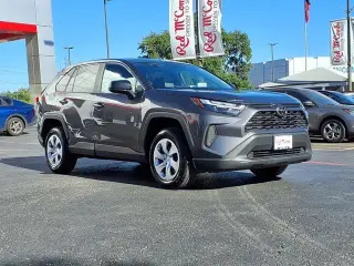 Toyota RAV4 2025 LE 4p SUV