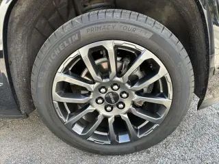 GMC Acadia 2023 4x4 Denali 4p SUV