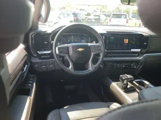 Chevrolet Silverado 1500 2023 4x4 LTZ 4p. Cabina de Tripulante 5.8 ft. CB