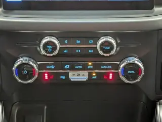 Ford F-150 2024 4x4 XLT 4p SuperCrew 5.5 ft. SB