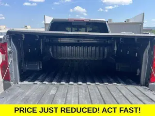 Chevrolet Silverado 1500 2019 4x4 LT 5p. Cabina de tripulante estándar 5,8 ft. carrocería cuadrícula