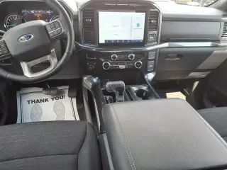 Ford F-150 2022 4x4 XLT 4p SuperCrew 5.5 ft. CA