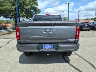 Ford F-150 2022 4x4 XLT 4p SuperCrew 5.5 ft. CA