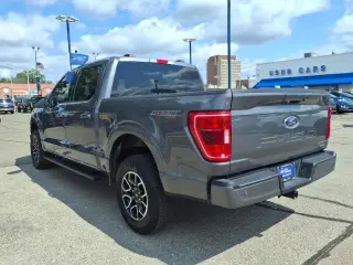 Ford F-150 2022 4x4 XLT 4p SuperCrew 5.5 ft. CA