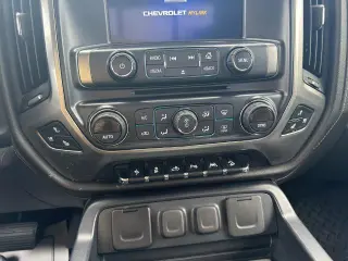 Chevrolet Silverado 1500 2018 4x4 LTZ 4p Doble Cabina 6.5 pies ST
