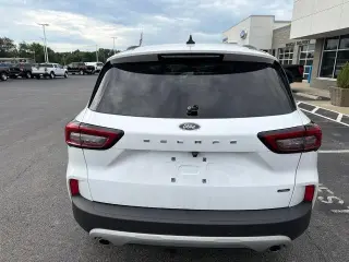 Ford Escape Plug-In Hybrid 2023 Base 4p SUV