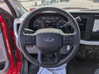 Ford F-350 Super Duty 2023 4x4 XL 2p Cabina Estándar 8 pies LB SRW Camioneta Pickup