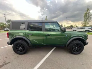 Ford Bronco 2024 4x4 Black Diamond 4p SUV