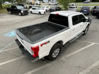 Ford F-250 Super Duty 2017 4x4 King Ranch 4dr Crew Cab 6.8 ft. SB Camioneta