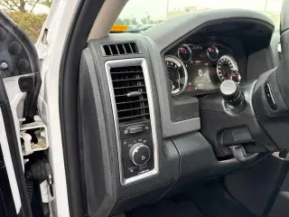 Ram 1500 2016 4x4 Big Horn 4p Camioneta Cabina Completa 5.5 pies ST Camión