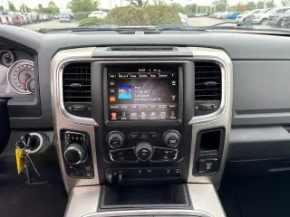 Ram 1500 2016 4x4 Big Horn 4p Camioneta Cabina Completa 5.5 pies ST Camión