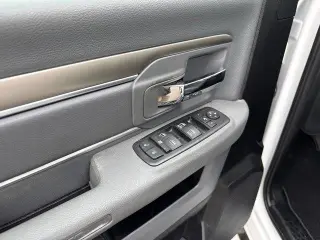 Ram 1500 2016 4x4 Big Horn 4p Camioneta Cabina Completa 5.5 pies ST Camión