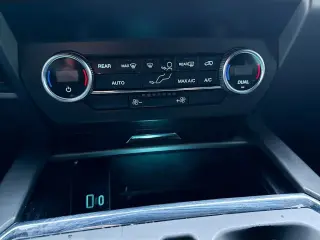 Ford Expedition 2020 4x4 XLT SUV 4p