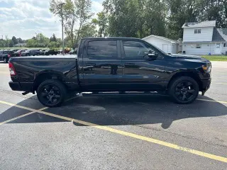 Ram 1500 2019 4x4 Big Horn 4p Cabina Crew 5.6 ft. SB Pickup