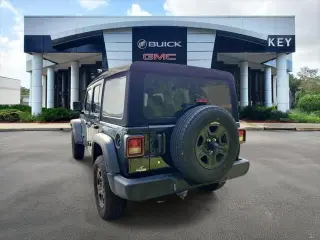 Jeep Wrangler 2024 4x4 Sport 4p SUV