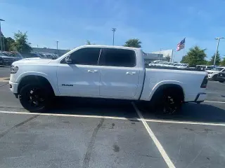 Ram 1500 2022 4x4 Limited 4p Camión Cabina Doble 5,6 pies de caja