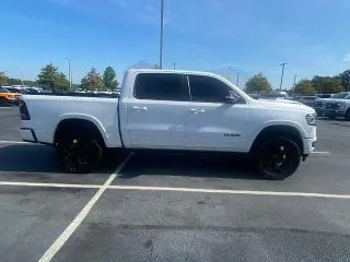 Ram 1500 2022 4x4 Limited 4p Camión Cabina Doble 5,6 pies de caja