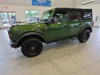 Ford Bronco 2023 4x4 Black Diamond 4p SUV