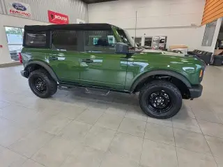 Ford Bronco 2023 4x4 Black Diamond 4p SUV