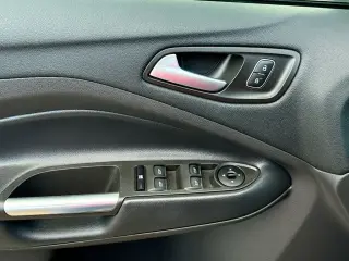 Ford Escape 2018 AWD SE 4p SUV