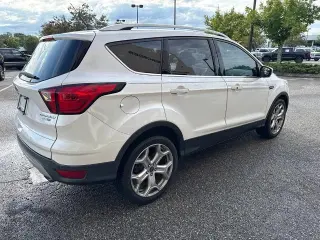 Ford Escape 2019 AWD Titanium 4p SUV