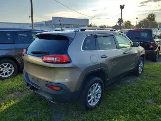 Jeep Cherokee 2017 4x4 Latitude 4p SUV