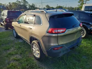 Jeep Cherokee 2017 4x4 Latitude 4p SUV