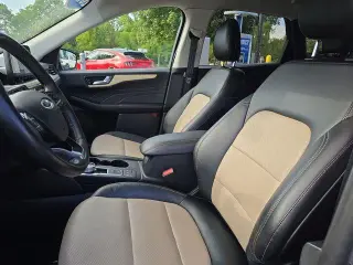 Ford Escape Hybrid 2022 AWD Titanium 4p SUV