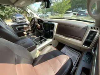 Ram 1500 2013 4x4 SLT 4p Cabina de Tripulación 5.5 ft. Caja Corta Pick-up