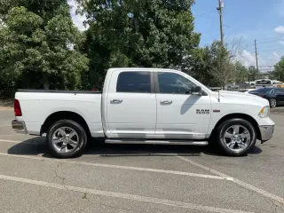 Ram 1500 2013 4x4 SLT 4p Cabina de Tripulación 5.5 ft. Caja Corta Pick-up