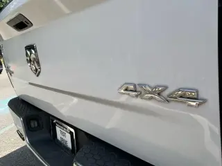 Ram 1500 2013 4x4 SLT 4p Cabina de Tripulación 5.5 ft. Caja Corta Pick-up
