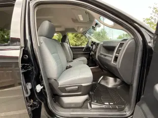 Ram 1500 2014 4x2 Express 4p Camioneta Cabina Cuadrada 5,5 pies ST