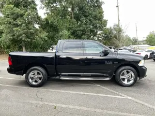 Ram 1500 2014 4x2 Express 4p Camioneta Cabina Cuadrada 5,5 pies ST