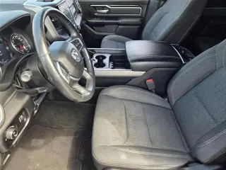 Ram 1500 2020 4x2 Big Horn 4p Camión Cabina Doble 5.6 ft. ST Camioneta