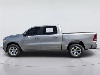 Ram 1500 2020 4x2 Big Horn 4p Camión Cabina Doble 5.6 ft. ST Camioneta