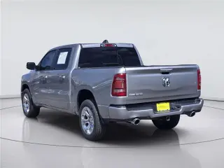 Ram 1500 2020 4x2 Big Horn 4p Camión Cabina Doble 5.6 ft. ST Camioneta