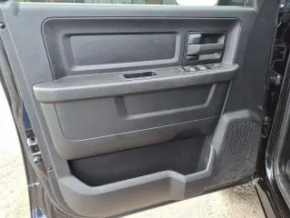 Ram 1500 2016 4x4 Tradesman 4p Camión de Cabina Completa 5.5 ft. SB