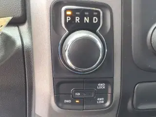 Ram 1500 2016 4x4 Tradesman 4p Camión de Cabina Completa 5.5 ft. SB