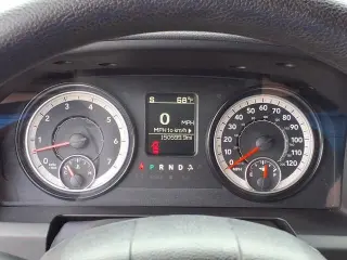 Ram 1500 2016 4x4 Tradesman 4p Camión de Cabina Completa 5.5 ft. SB